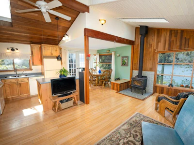 1587 Mount Gardner Road - 5