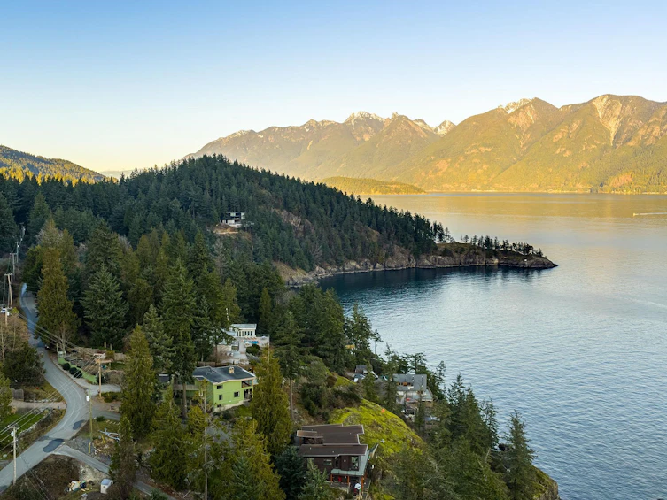 835 Hummingbird Lane, Bowen Island, BC, V0N 1G1 - 39
