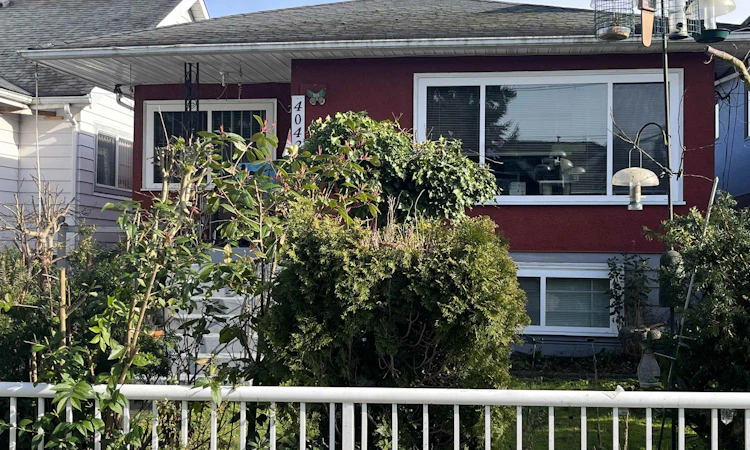 4042 Nootka Street