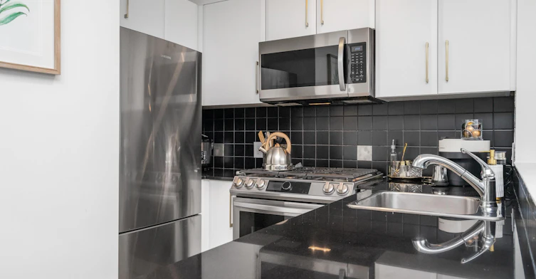 2006-501 Pacific Street, Vancouver, BC, V6Z 2X6 - 8