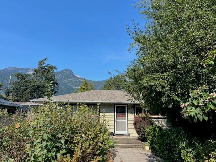 37963 Fourth Avenue, Squamish, BC, V8B 0B7