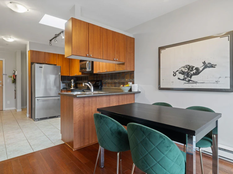 412-2891 E Hastings Street, Vancouver, BC, V5K 5J8 - 5