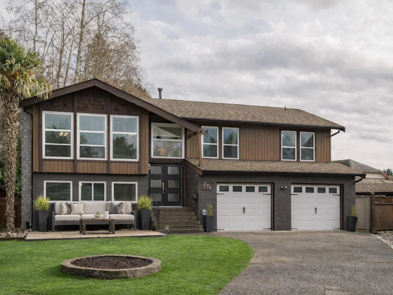 286 Robson Place, Delta BC V4M 3P4