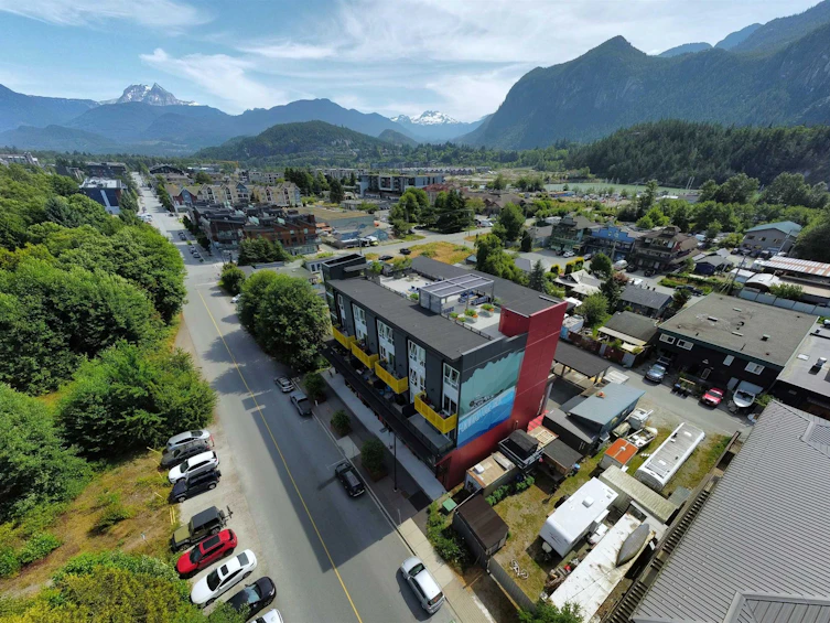 301-37762 Third Avenue, Squamish, BC, V8B 1C3 - 2