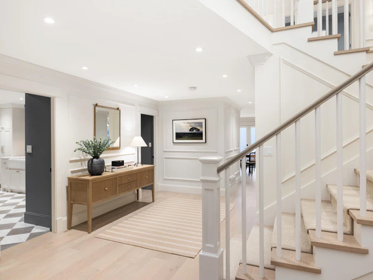 5450 Marine Drive, West Vancouver, BC, V7W 2R2 - 5