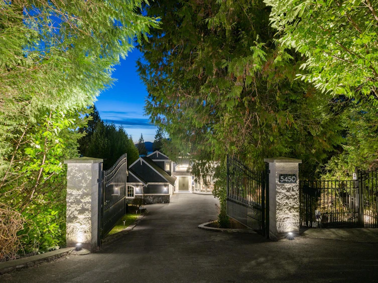 5450 Marine Drive, West Vancouver, BC, V7W 2R2 - 2