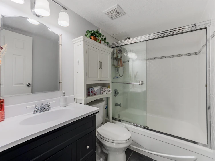 208-156 W 21st Street, North Vancouver, BC, V7M 1Y9 - 18