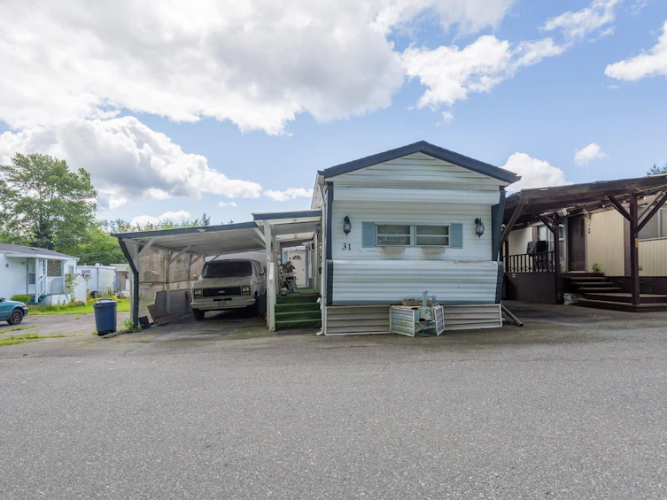 31-8266 King George Boulevard, Surrey, BC, V3W 5C2 - 2