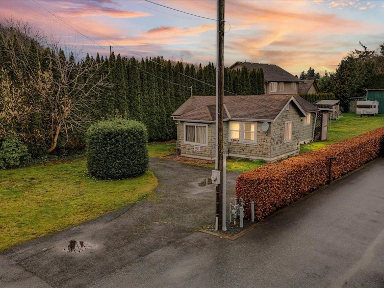 1851 Agassiz Avenue, Agassiz, BC, V0M 1A3 - 2