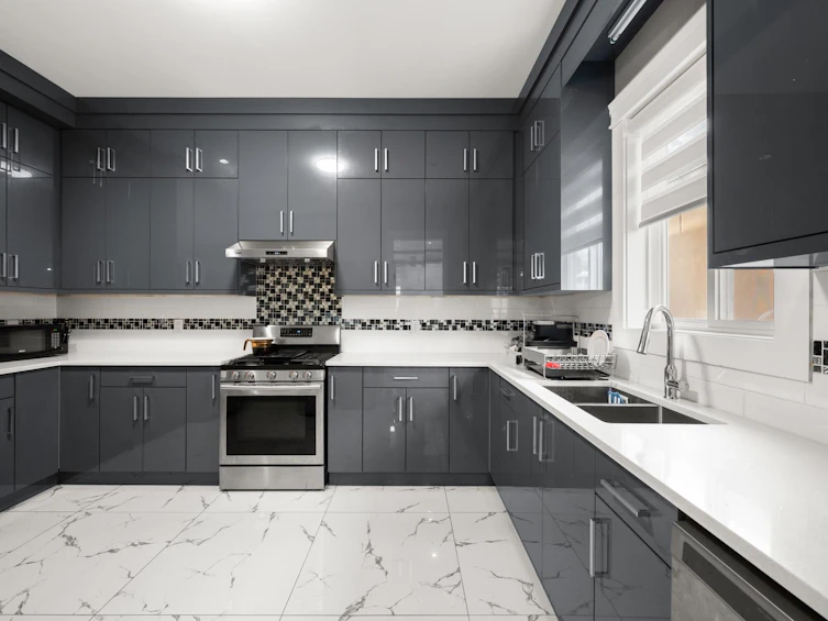 11060 129 Street, Surrey, BC, V3T 3J4 - 12