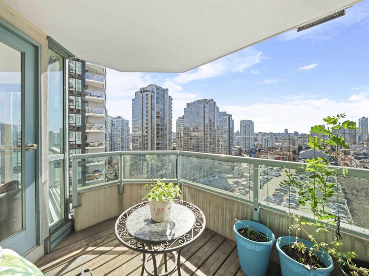 1201-888 Hamilton Street, Vancouver, BC, V6B 5W4 - 3