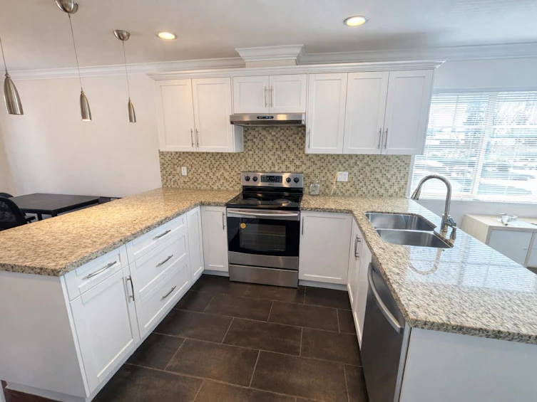 3-7840 Garden City Road, Richmond, BC, V6Y 2N6 - 6
