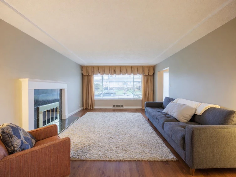 6524 Charles Street, Burnaby, BC, V5B 2H1 - 3