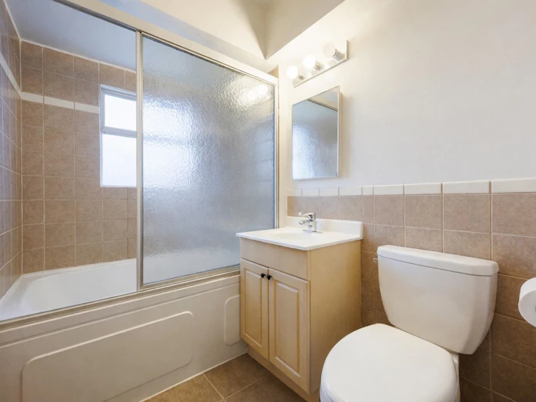 6524 Charles Street, Burnaby, BC, V5B 2H1 - 10