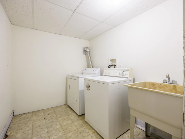 6524 Charles Street, Burnaby, BC, V5B 2H1 - 20