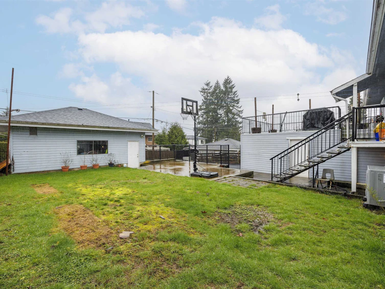 6524 Charles Street, Burnaby, BC, V5B 2H1 - 23