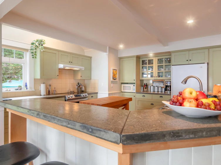 105 Island Park Drive, Galiano Island, BC, V0N 1P0 - 13