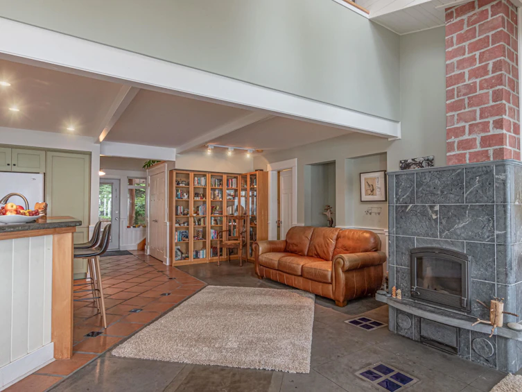 105 Island Park Drive, Galiano Island, BC, V0N 1P0 - 16