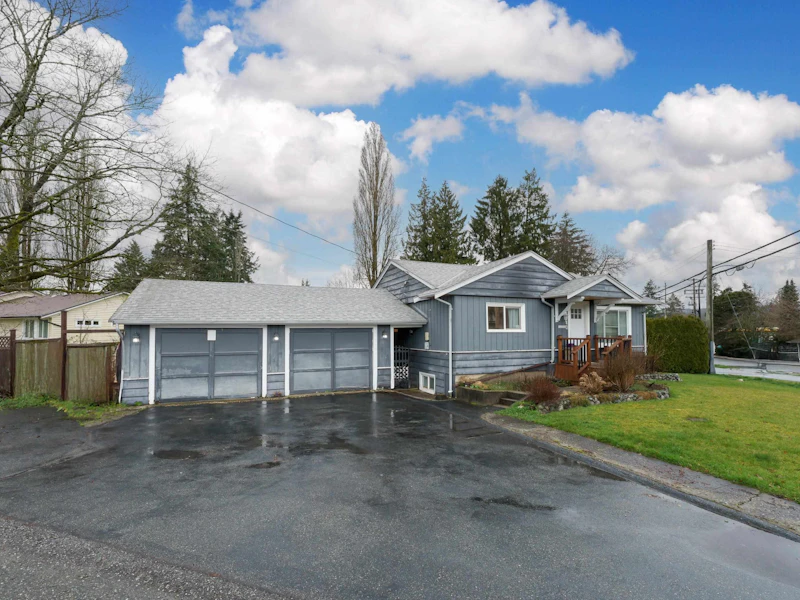 11943 232nd Street, Maple Ridge BC V2X 6T2