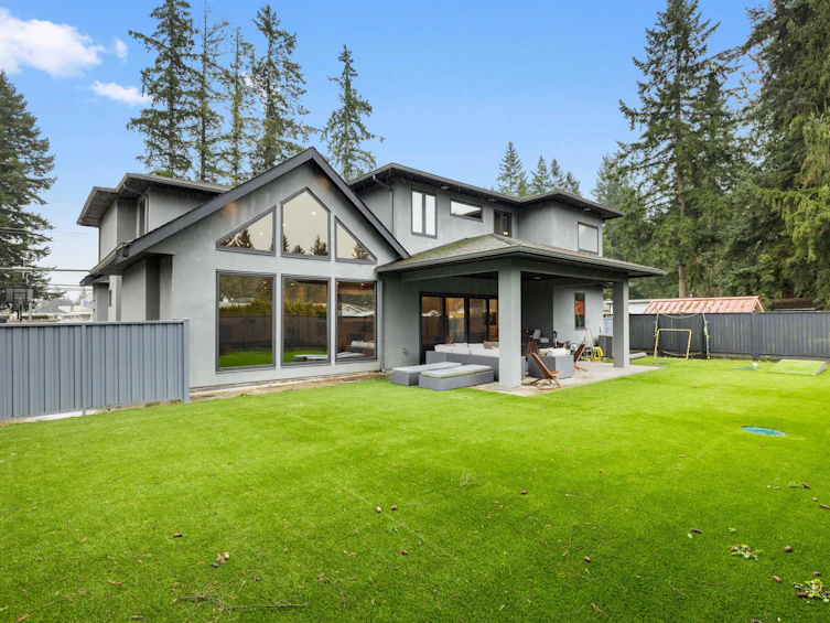 3745 208 Street, Langley, BC, V3A 4X6 - 3