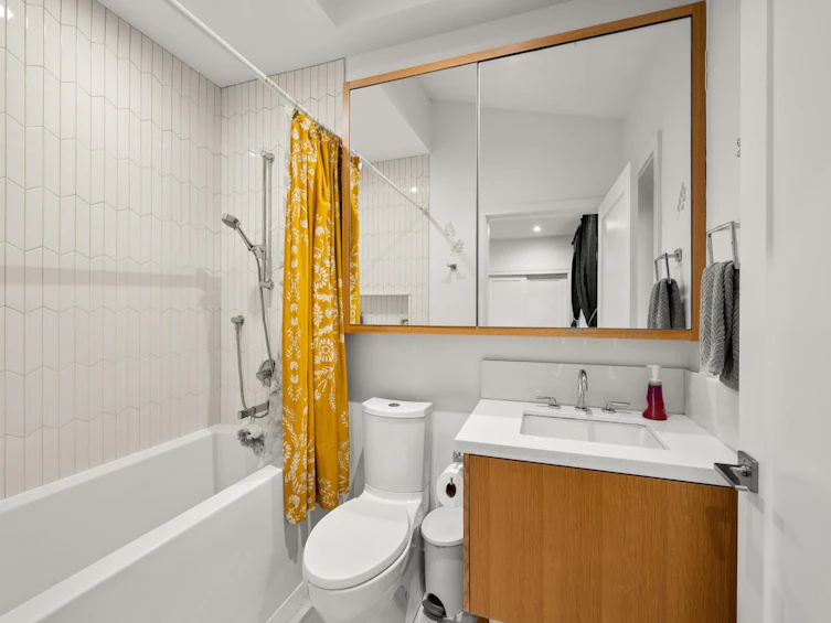 1452 E 20th Avenue, Vancouver, BC, V5N 2K6 - 18