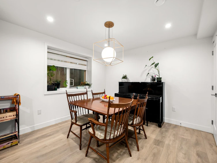 1452 E 20th Avenue, Vancouver, BC, V5N 2K6 - 11