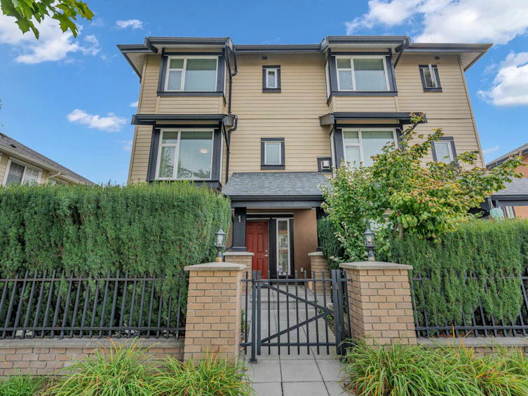 1-4766 55b Street, Delta, BC, V4K 3B7 - 2