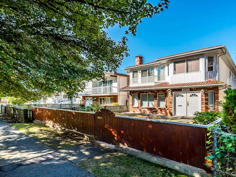 6465 St. Catherines Street, Vancouver, BC, V5W 3G9 - 3