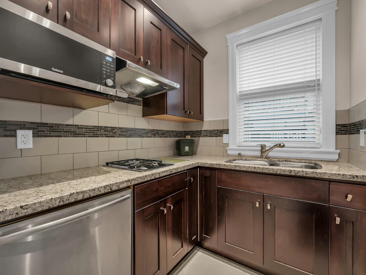 4841 Clinton Street, Burnaby, BC, V5J 2L1 - 12