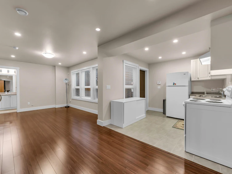 4841 Clinton Street, Burnaby, BC, V5J 2L1 - 32