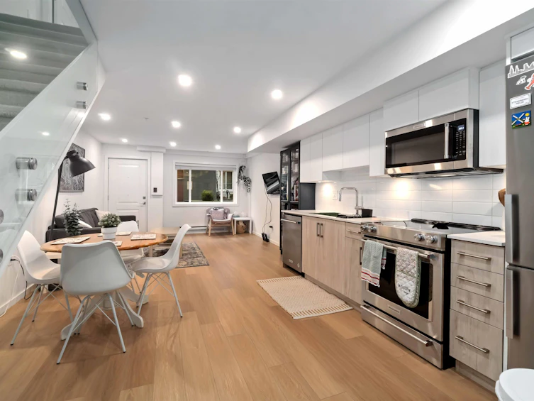 3623 Rae Avenue, Vancouver, BC, V5R 2P6 - 4