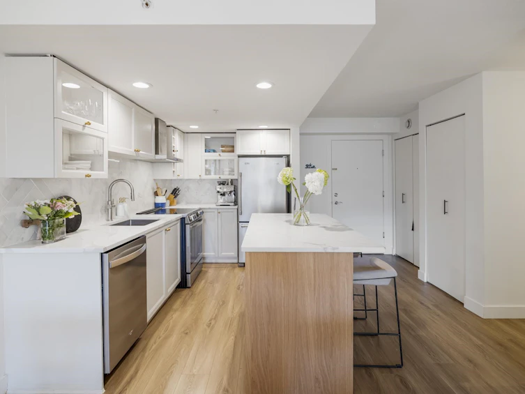 504-2137 W 10th Avenue, Vancouver, BC, V6K 4W4 - 6