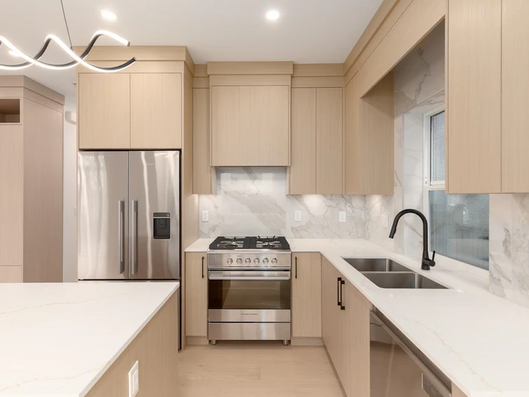 2-3508 E Pender Street, Vancouver, BC, V5K 2E3 - 10