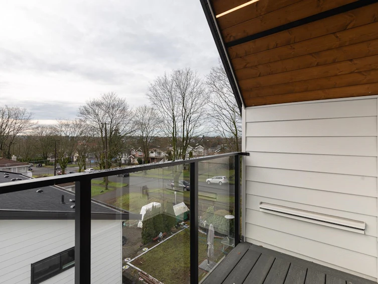 2-3508 E Pender Street, Vancouver, BC, V5K 2E3 - 25