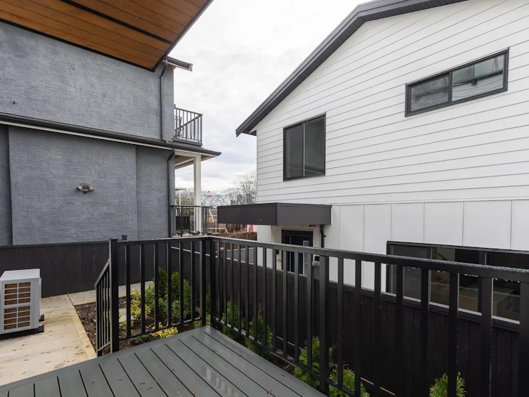 2-3508 E Pender Street, Vancouver, BC, V5K 2E3 - 29
