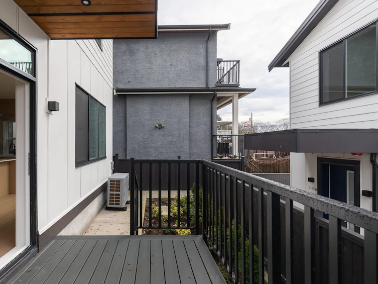 2-3508 E Pender Street, Vancouver, BC, V5K 2E3 - 28