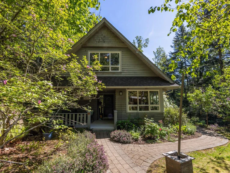 576 Cates Hill Road, Bowen Island, BC, V0N 1G2 - 3