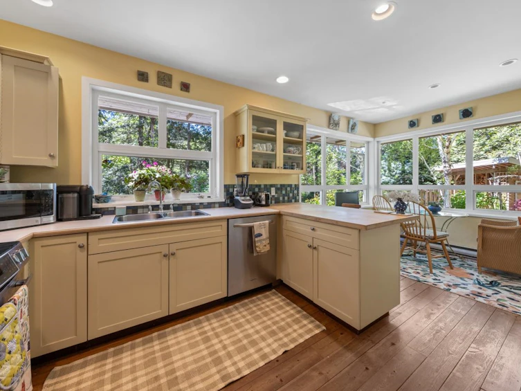 576 Cates Hill Road, Bowen Island, BC, V0N 1G2 - 10