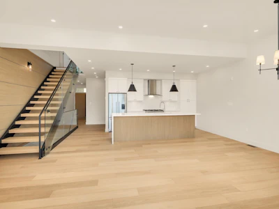 15-3407 Mamquam Road - 5