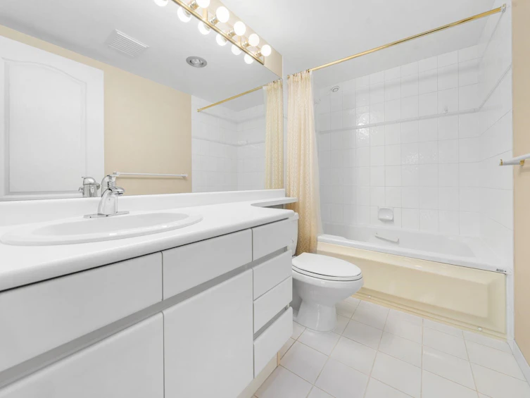1106-1327 E Keith Road, North Vancouver, BC, V7J 3T5 - 20
