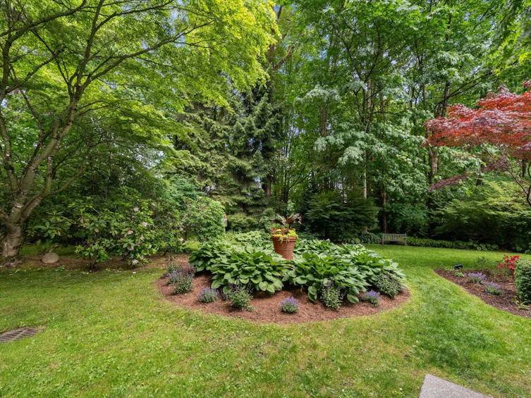 1106-1327 E Keith Road, North Vancouver, BC, V7J 3T5 - 32