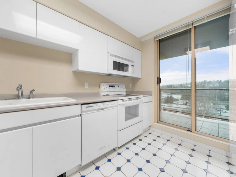 1106-1327 E Keith Road, North Vancouver, BC, V7J 3T5 - 10