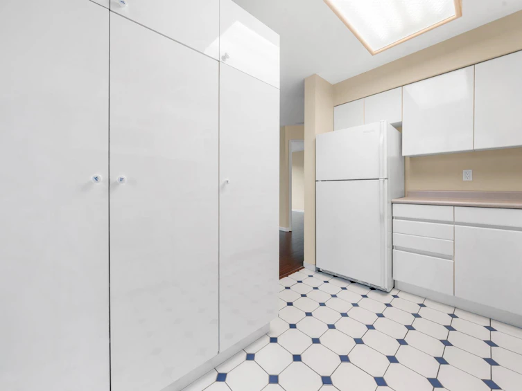 1106-1327 E Keith Road, North Vancouver, BC, V7J 3T5 - 12