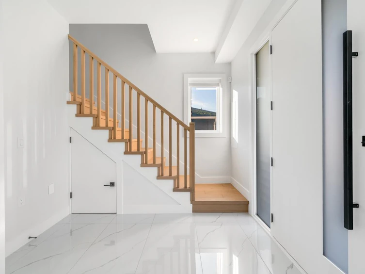 1330 E 64th Avenue, Vancouver, BC, V5X 2P1 - 17