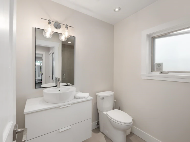 2678 Ailsa Crescent, North Vancouver, BC, V7K 2B2 - 23