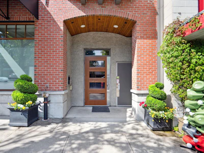 306-4463 W 10th Avenue - 5