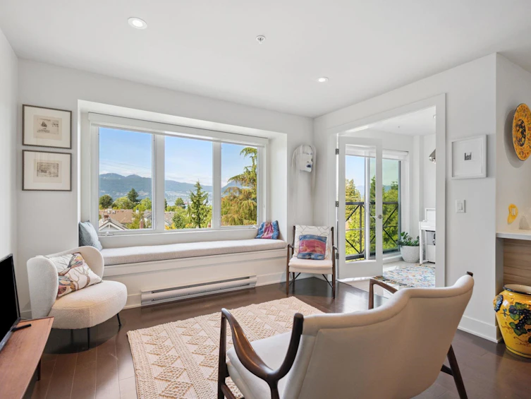 306-4463 W 10th Avenue, Vancouver, BC, V6R 2H8