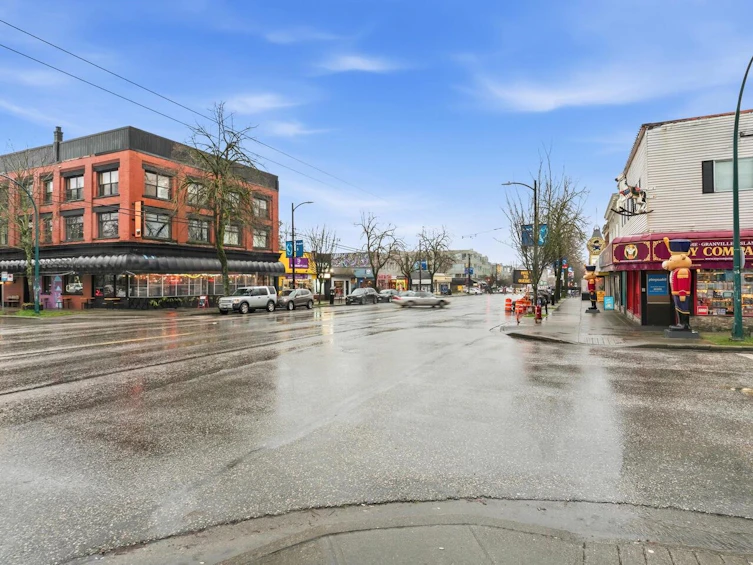 209-3480 Main Street, Vancouver, BC, V5V 3N2 - 37