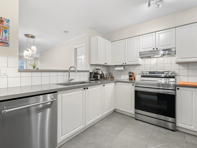 209-3480 Main Street, Vancouver, BC, V5V 3N2 - 7