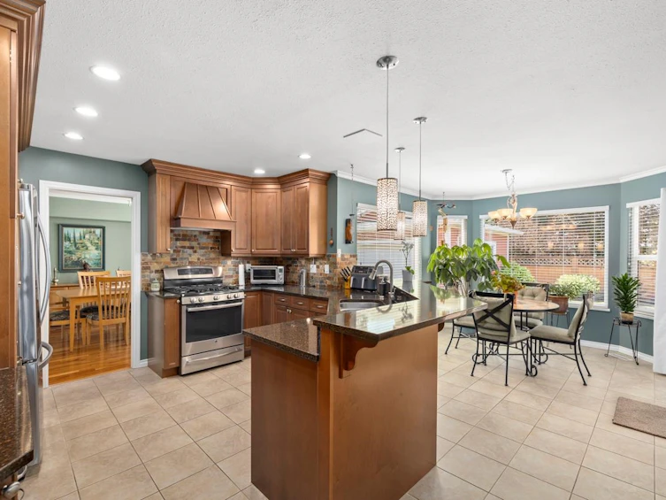 4863 209 Street, Langley, BC, V3A 8V4 - 9